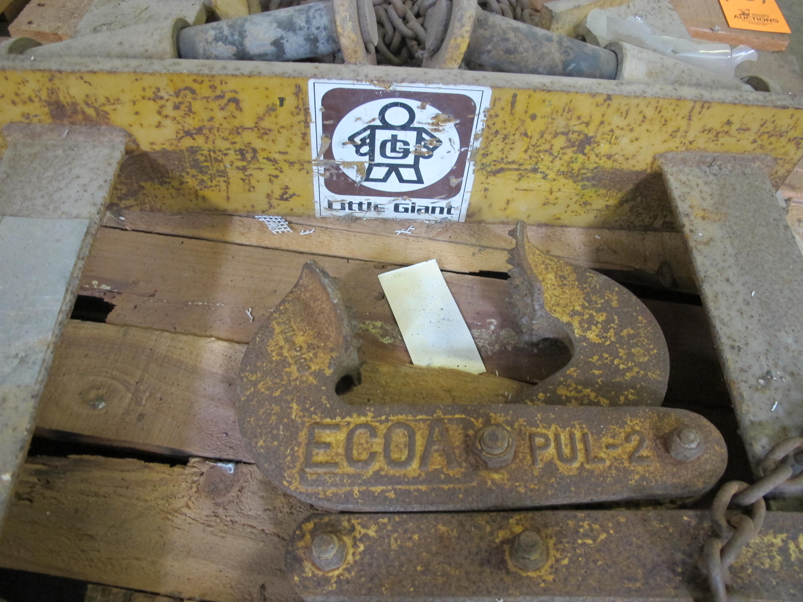 FORKLIFT ATTACHMENT FOR BARRELS/DRUMS. LOADING & HANDLING FEE $15-4034